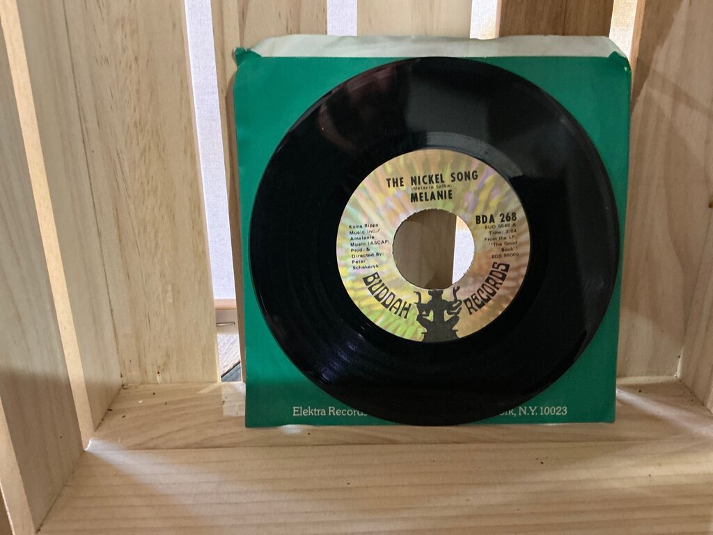 Melanie 45 RPM - The Nickel Song & What Have They Done to My Song Ma