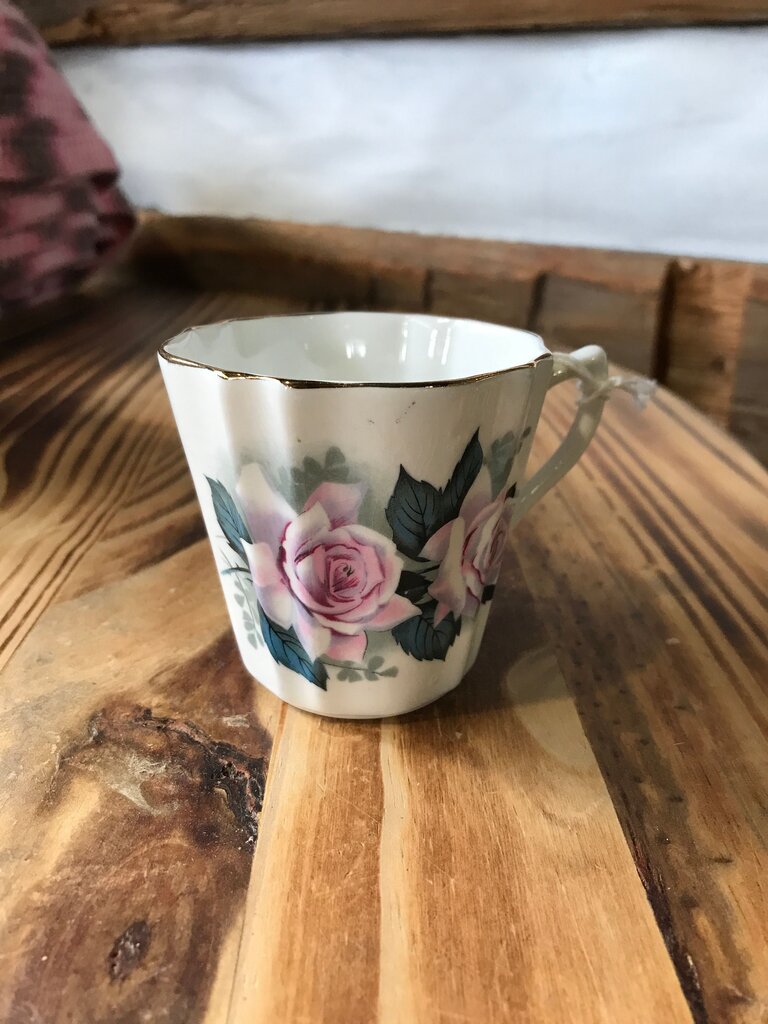 Floral Decorated Bone China Tea Cup