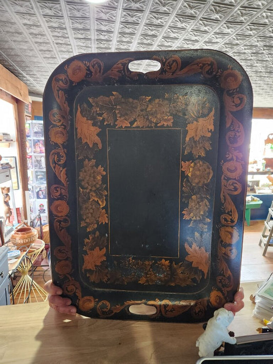Vintage Decorative Serving Tray with Floral Design
