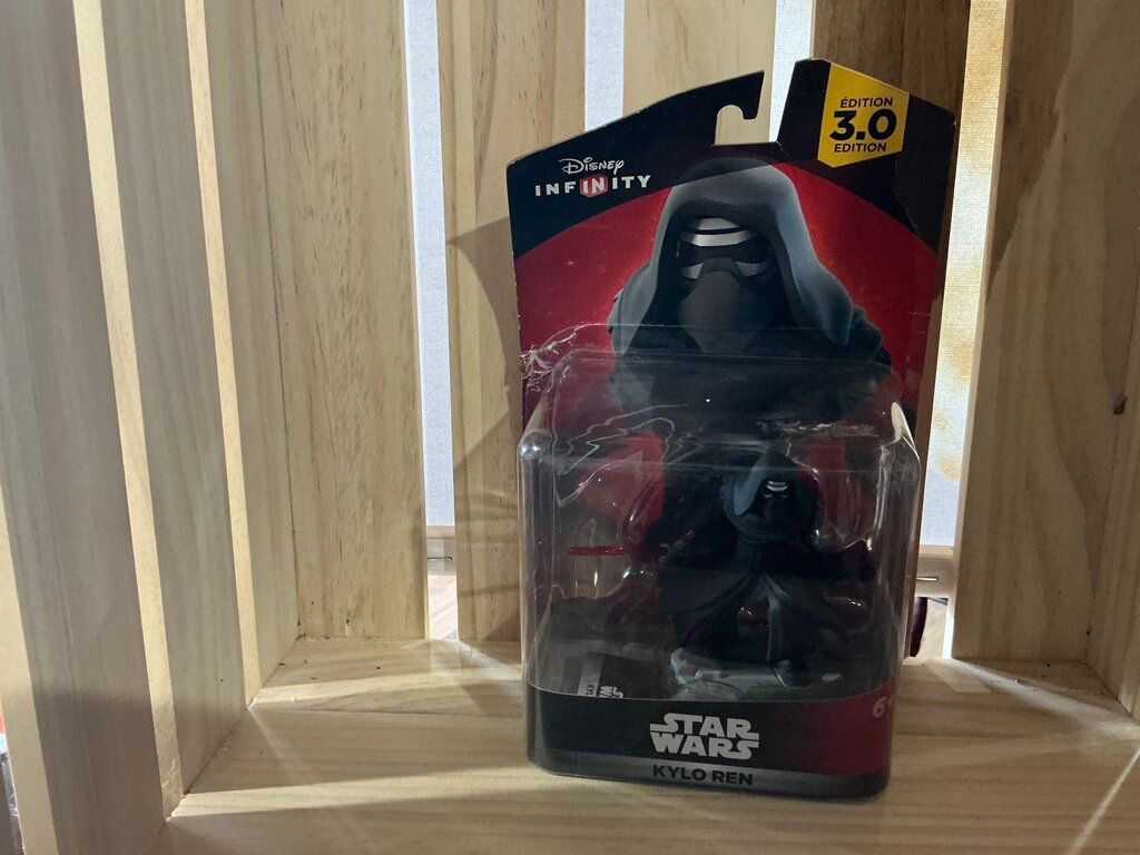 Disney Infinity 3.0 Star Wars Kylo Ren Figure