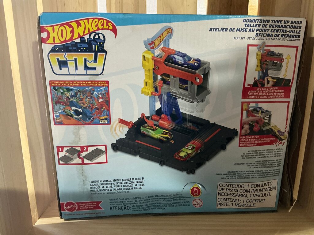 Hot Wheels City Downtown Tune Up Shop Playset