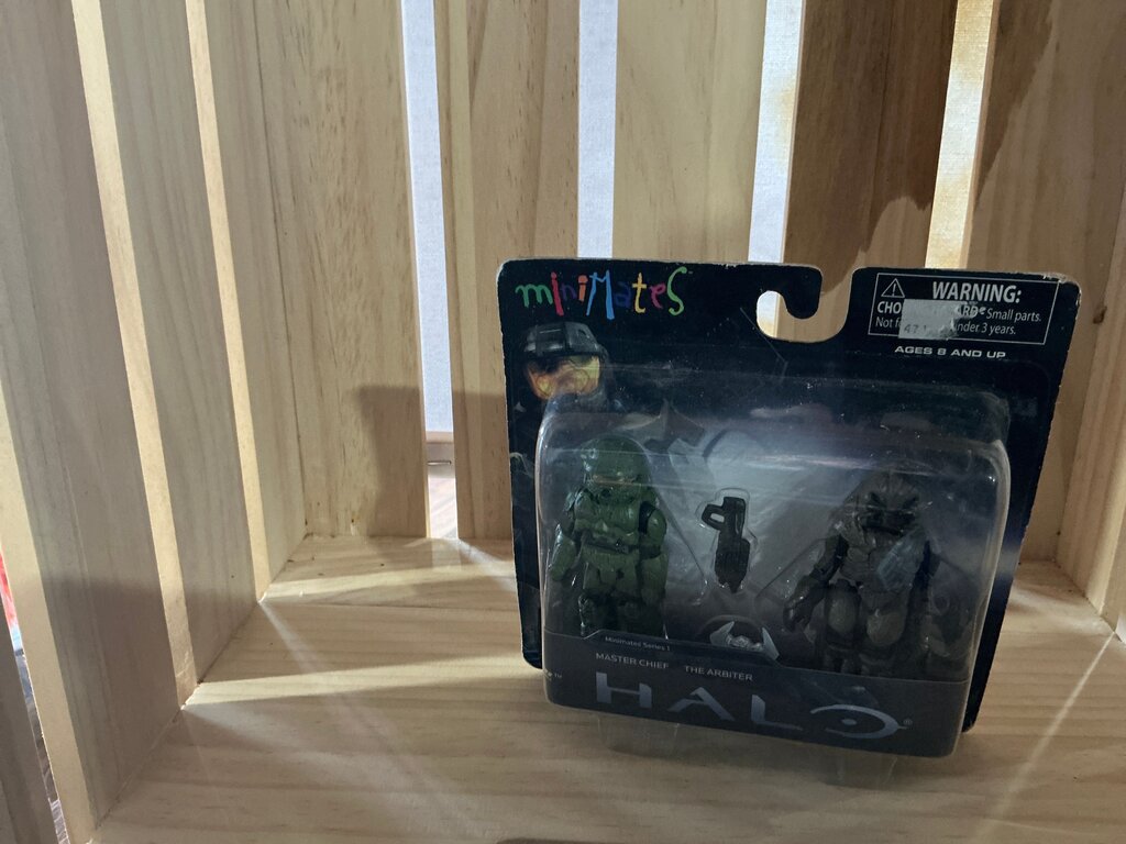 Halo Minimates Master Chief and Arbiter Action Figures