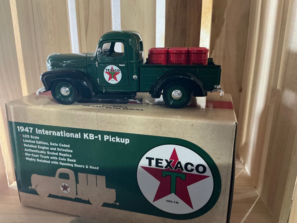1947 International KB-1 Texaco Pickup Truck