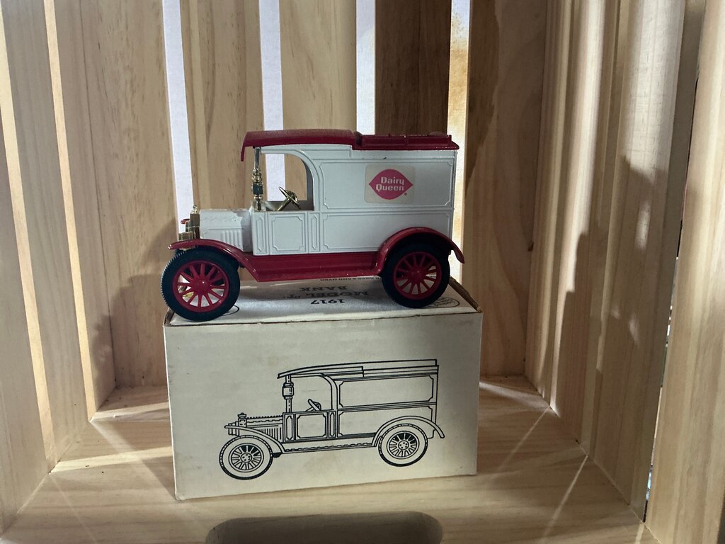 Dairy Queen 1917 Delivery Truck Toy