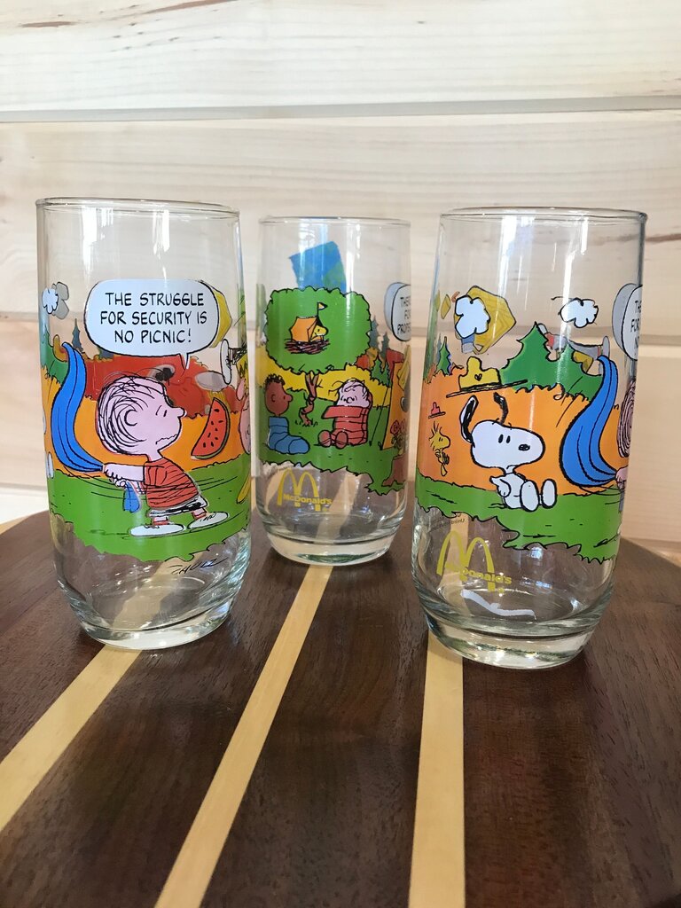 Vintage McDonald's Peanuts Character Glasses Set